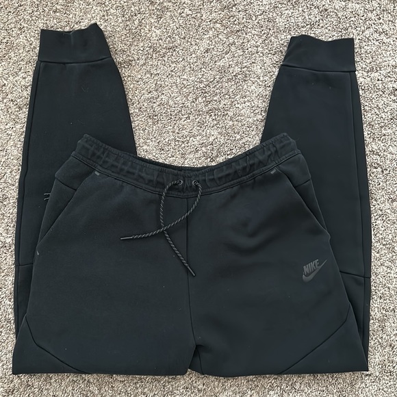 Men’s Nike slim fit joggers - Picture 3 of 5